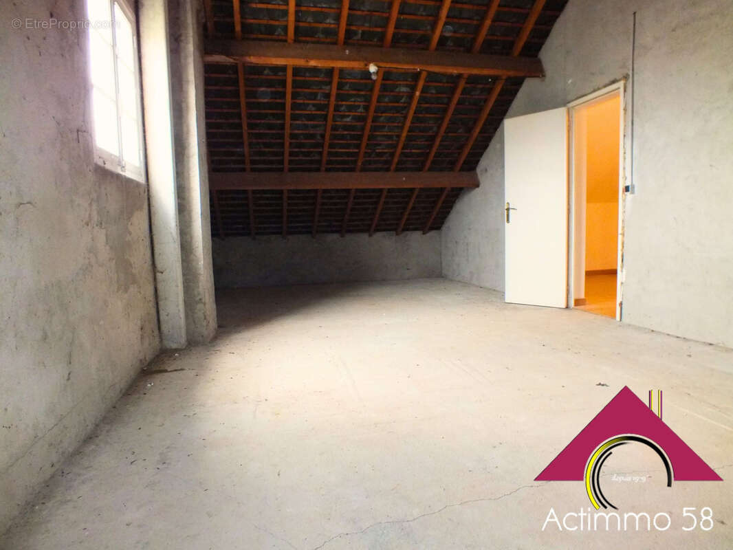 Maison à JOUET-SUR-L&#039;AUBOIS