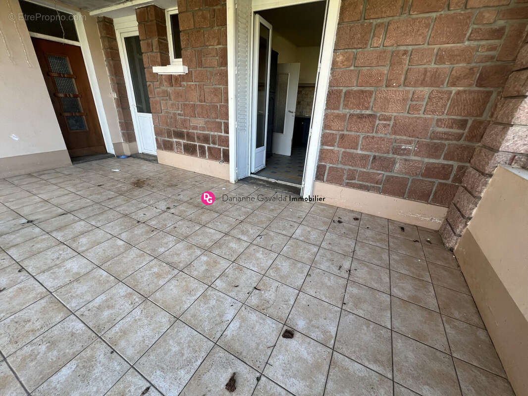 Maison à LIVINHAC-LE-HAUT