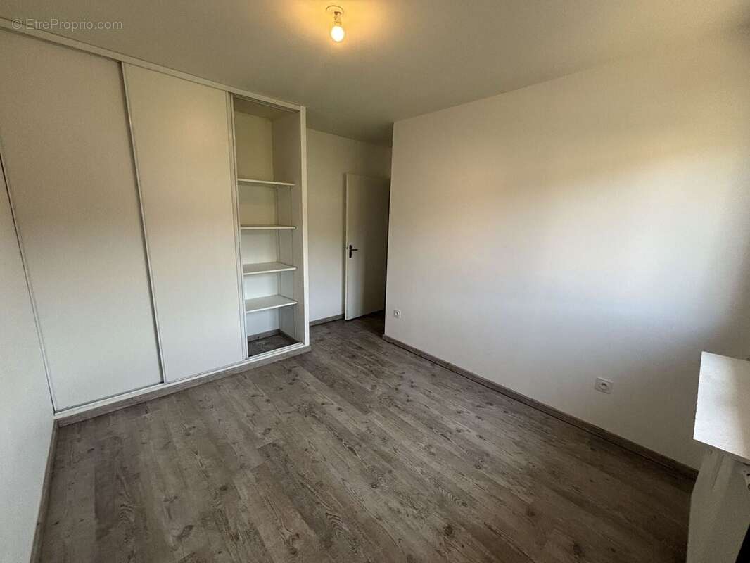 Maison 90 m² à La Salvetat-Saint-Gilles  - photo 6