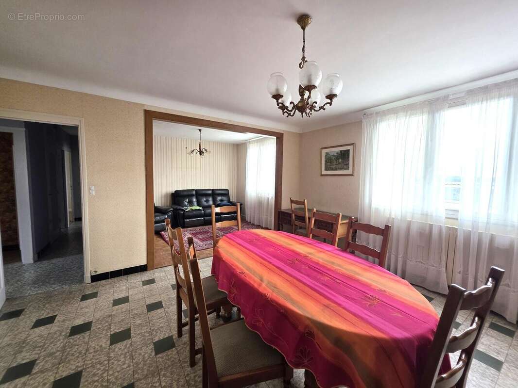 Photo 5 - Maison à NOYANT