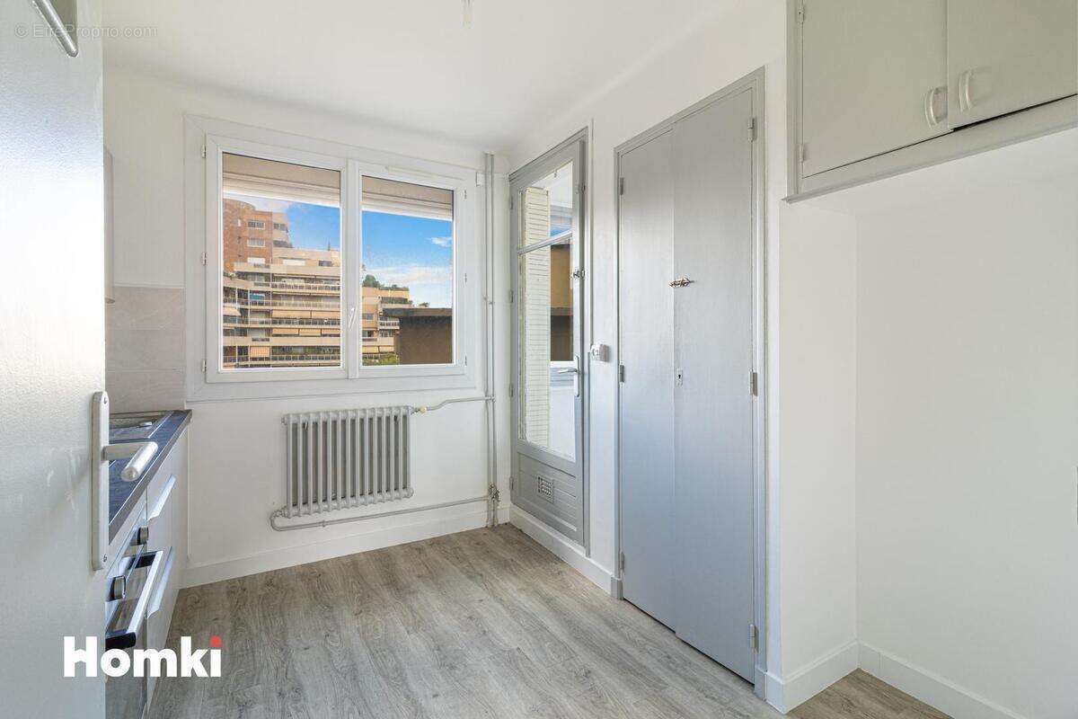 Appartement à MARSEILLE-6E