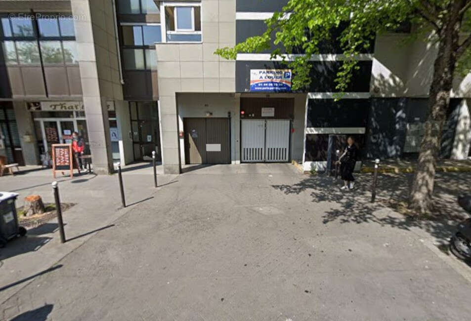Parking à PARIS-12E