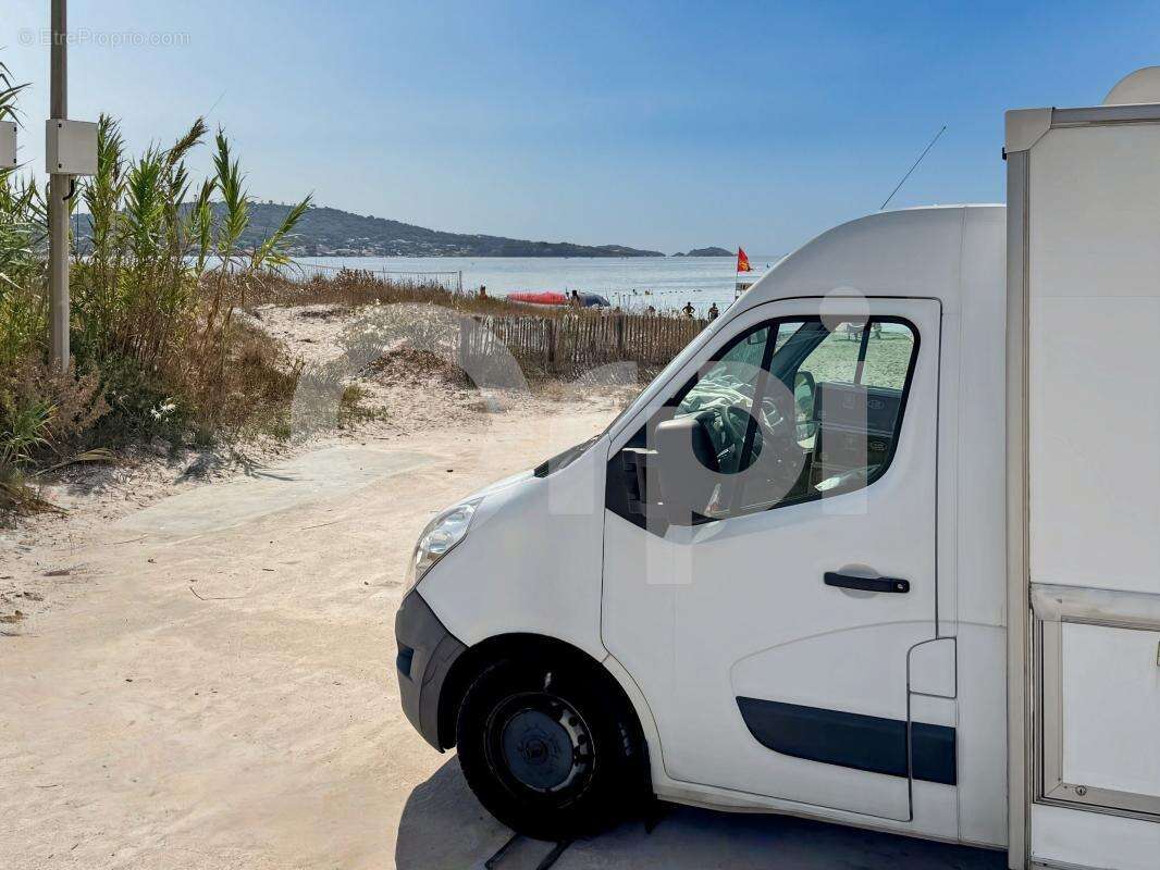 Bien Commercial À Vendre - photo 4