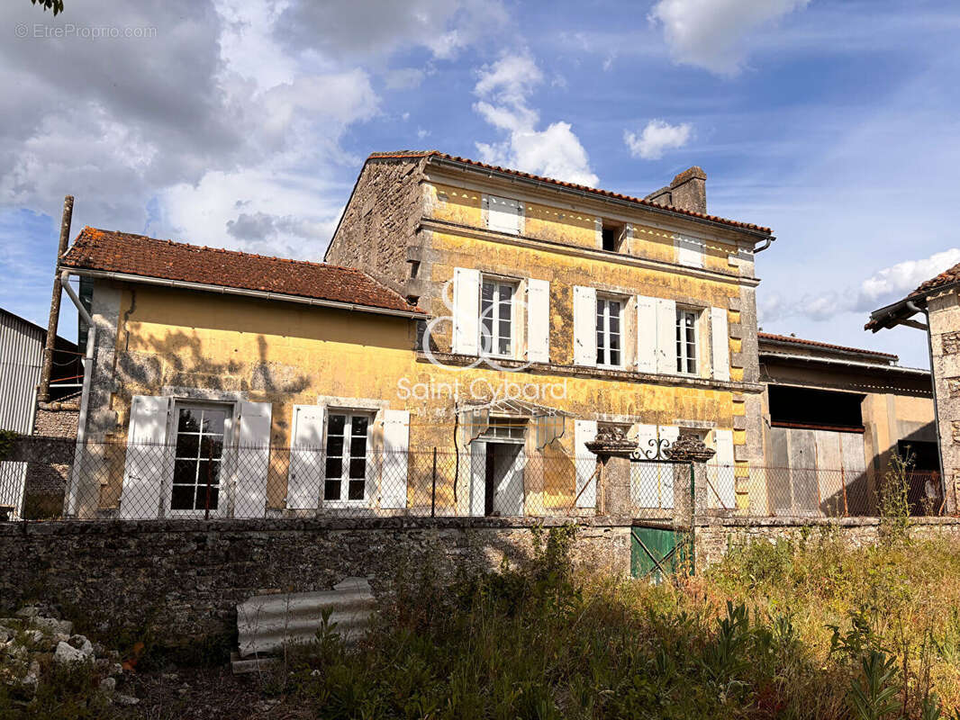 Maison à CHAMPMILLON