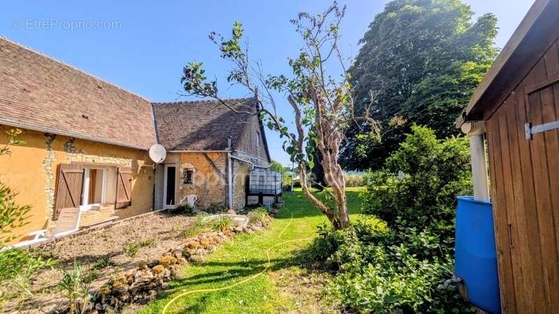 Maison en pierre avec grange et jardin arboré – Vue campagne - photo 6