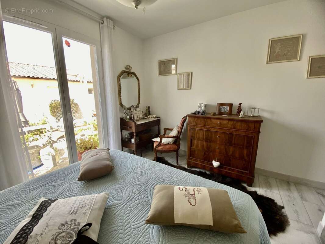 Maison à CREISSAN