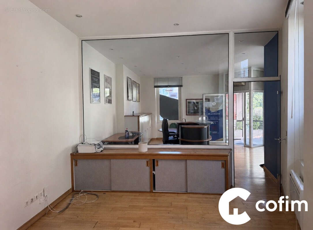 Commerce 53 m² à Tarbes  - photo 4