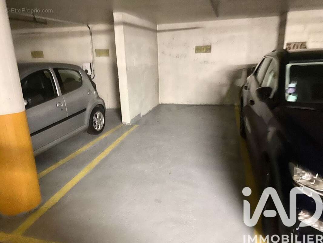 Photo 2 - Parking à PARIS-14E