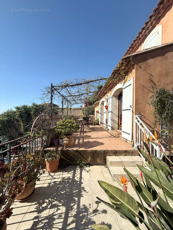Maison à LA FARLEDE