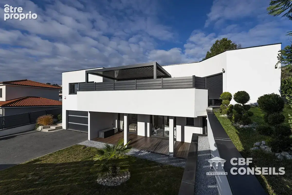 Maison 7 pièces 247 m² à vendre à Veyre-Monton (63960) - photo 2