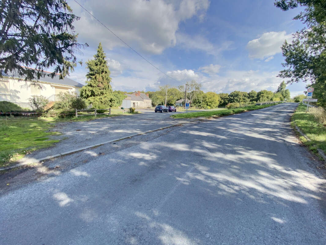 Terrain à VILLEVEQUE