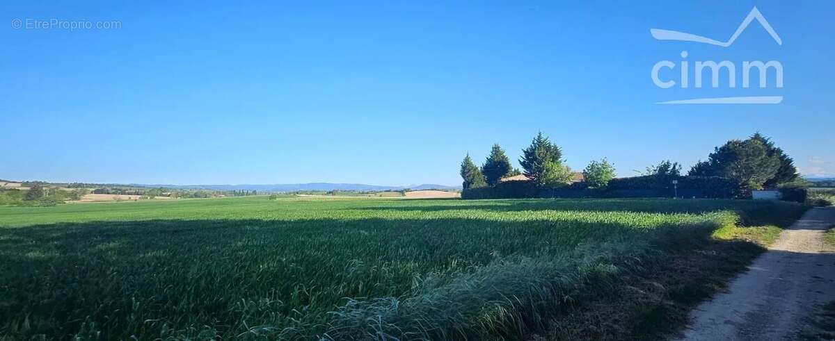 Terrain à CAILHAU