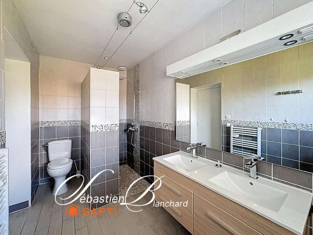 Photo 4 - Maison à CULOZ