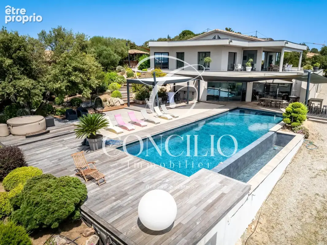 PORTO-VECCHIO - Villa contemporaine avec vue panoramique sur la baie de Saint-Cyprien - photo 3
