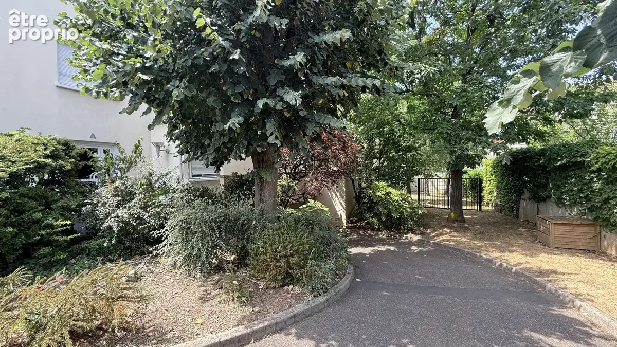 Rueil malmaison appartement avec terrasse, cave et garage. - photo 12