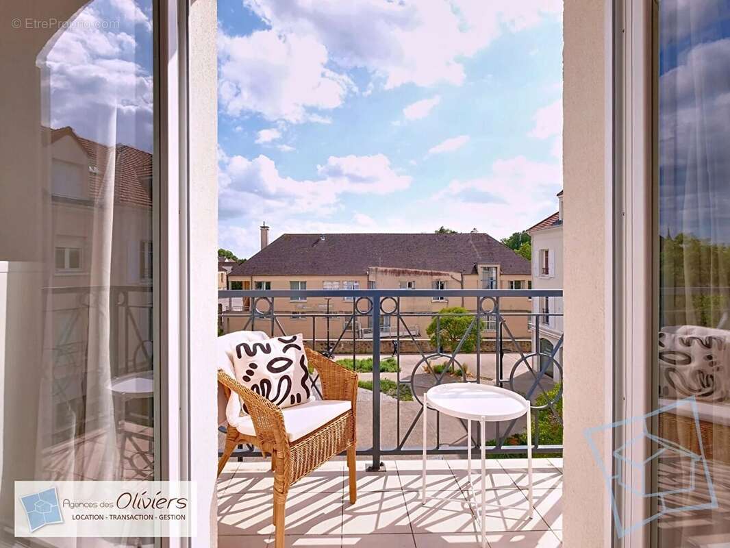 Appartement à VOISINS-LE-BRETONNEUX