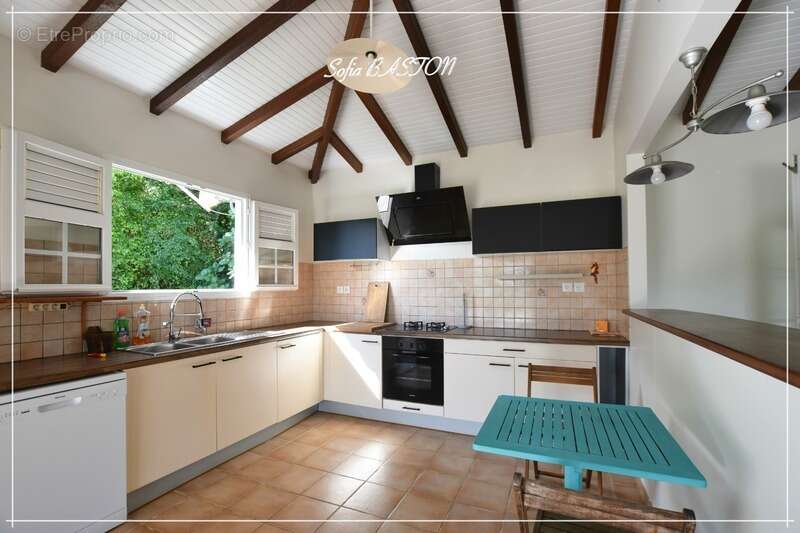 Maison à LES TROIS-ILETS