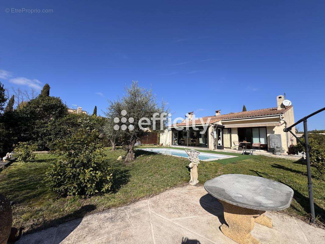 Maison à MOUGINS