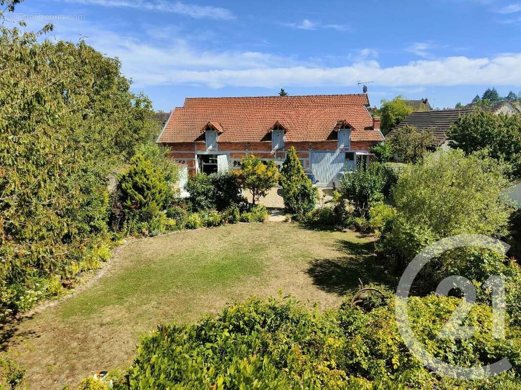 Maison à COSNE-COURS-SUR-LOIRE