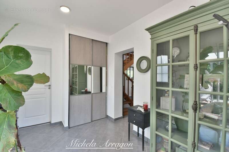 Maison familiale avec parc arboré de plus de 2 000 m² – Grange-sur-Lot - photo 12