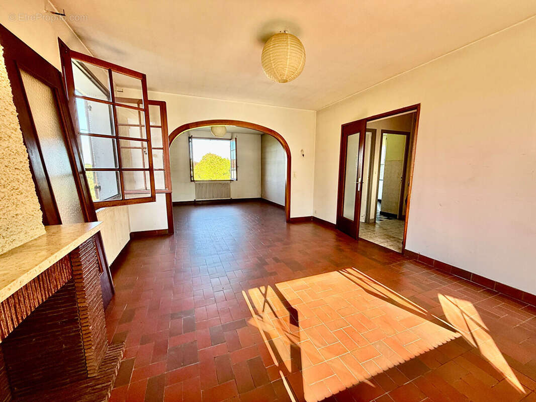 Maison à COULOUNIEIX-CHAMIERS