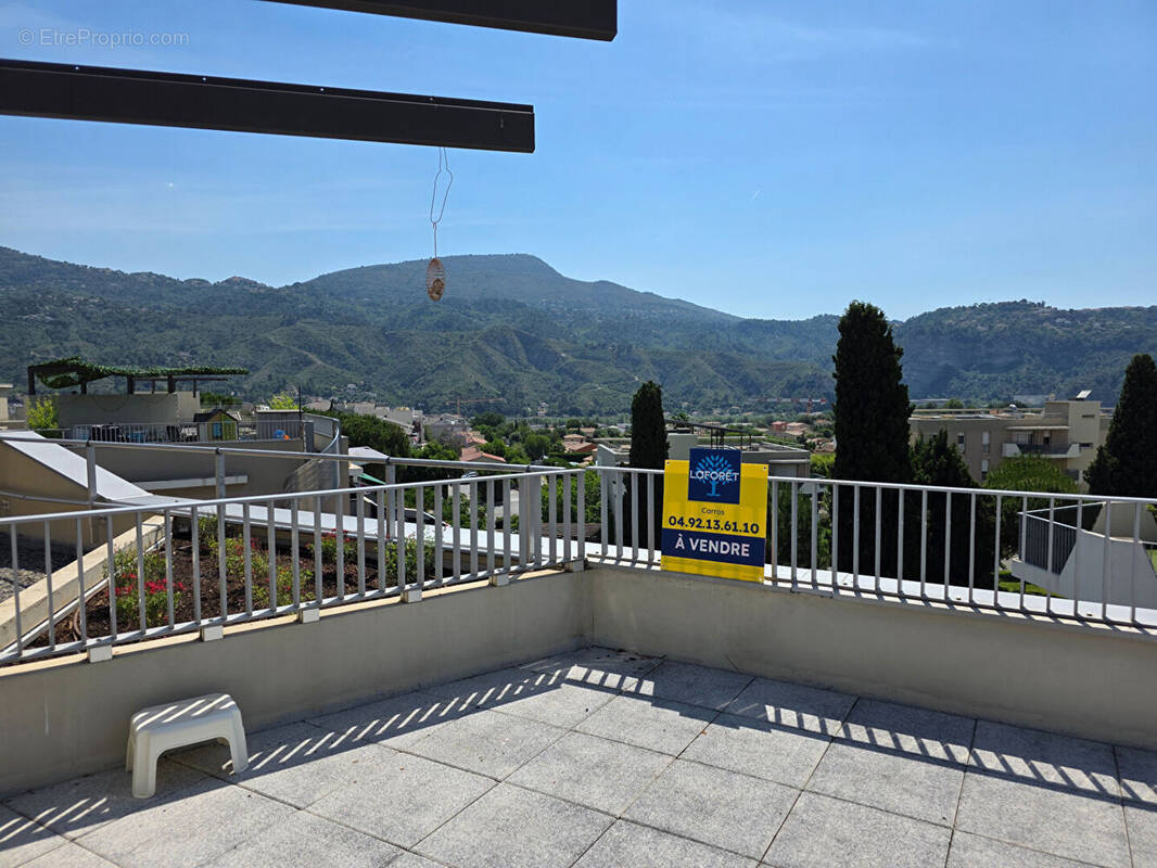 Appartement à CARROS
