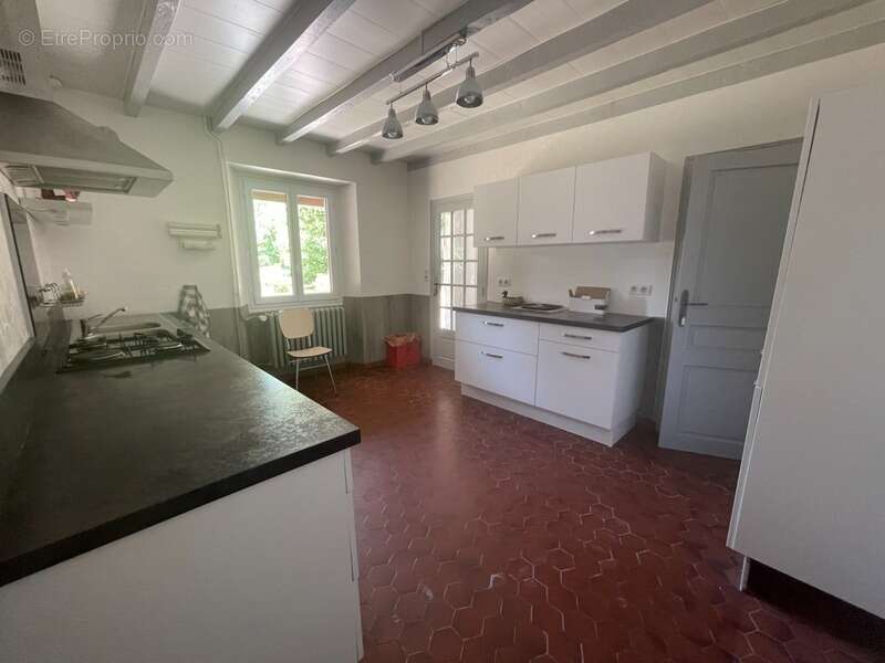 Maison individuelle 4 chambres avec bassin d'agrément et 1 hectare de terrain - photo 14