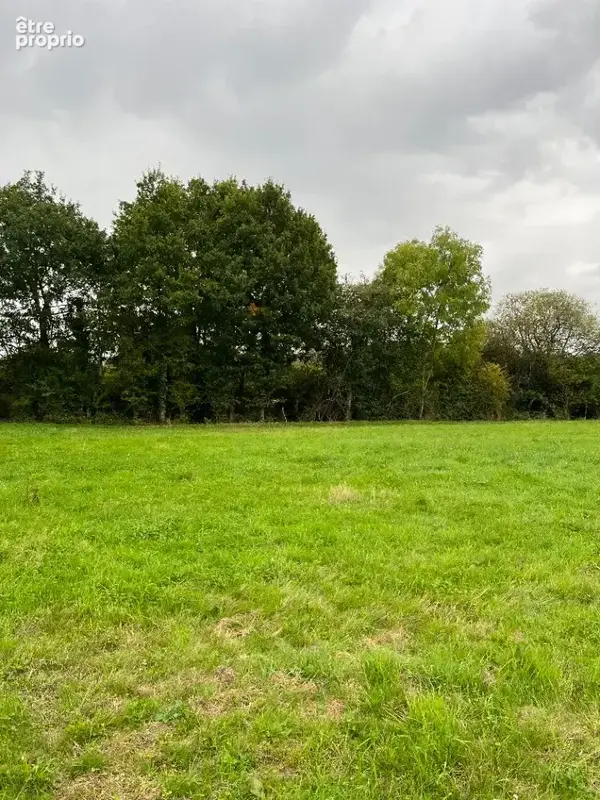 Terrain à SAINT-GERMAIN-DU-CORBEIS