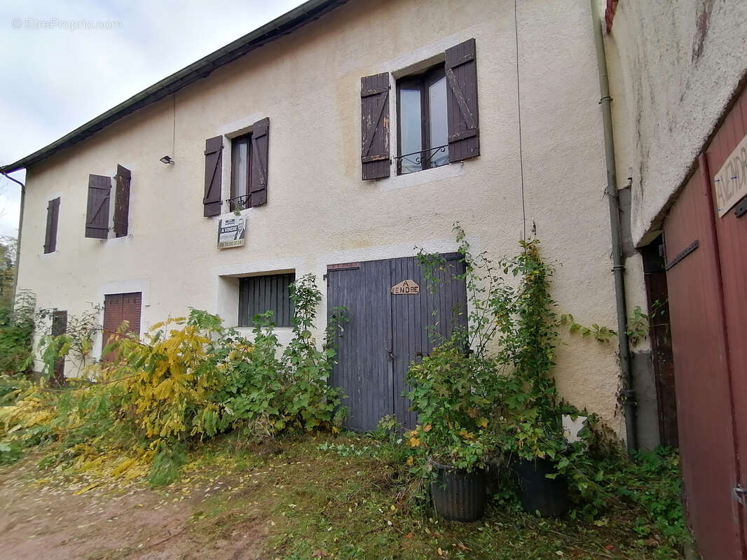 Maison de village de 125 m2 à rénover - photo 2