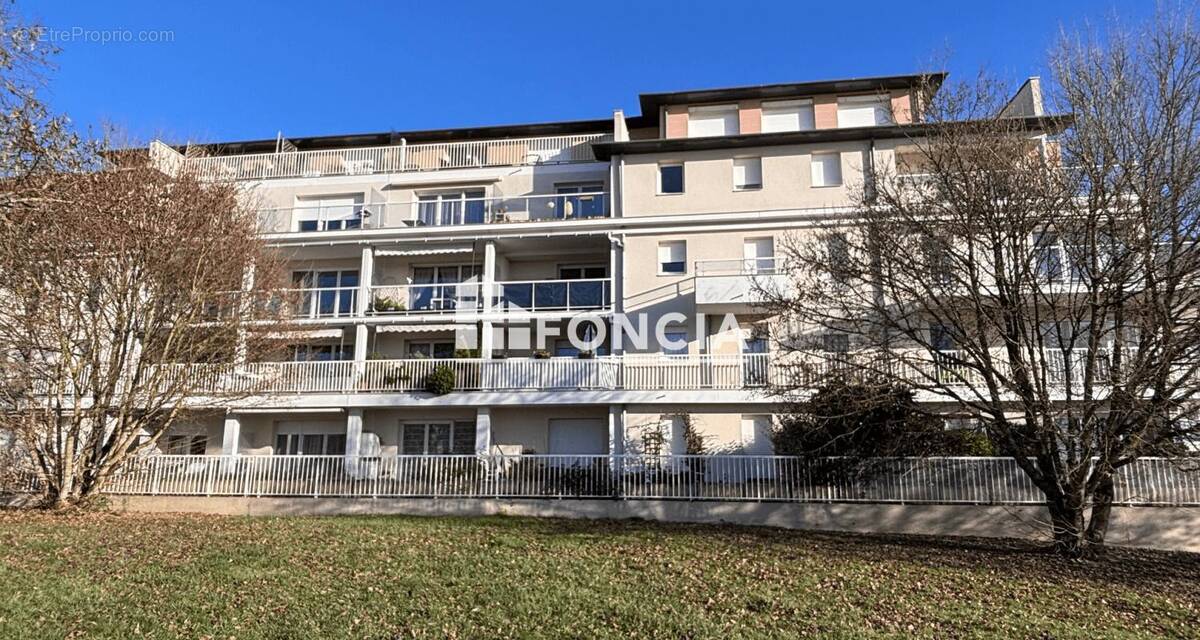 Appartement à SAINT-JEAN-DE-BRAYE