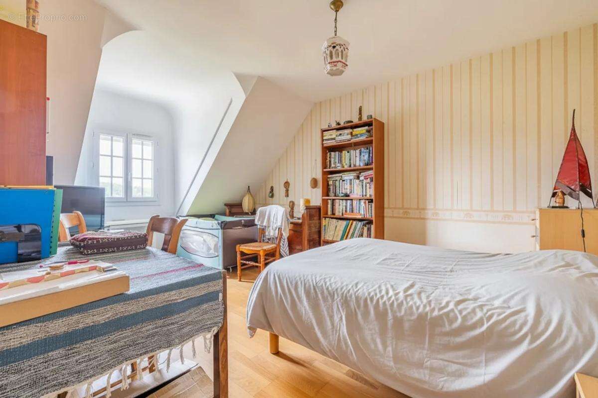 Maison de 5 pièces de 130 m² à Breux-Jouy - photo 10