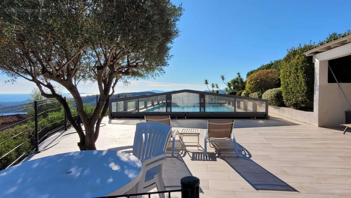 Maison à BORMES-LES-MIMOSAS