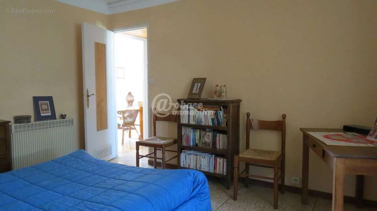 Appartement à MARSEILLE-4E