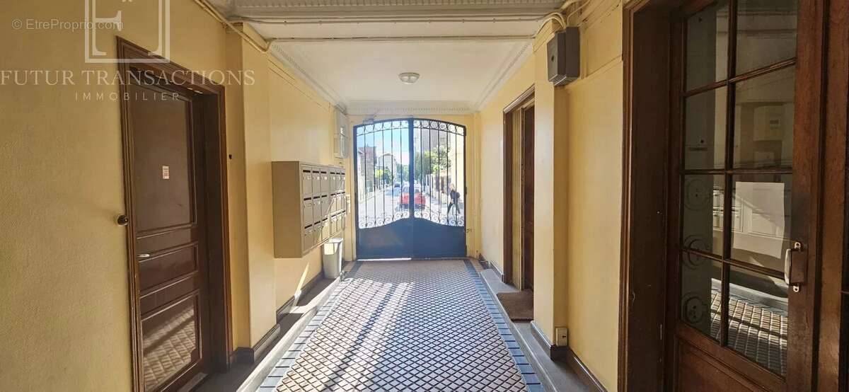 Appartement à COLOMBES