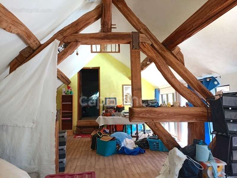 Maison à VILLECHETIVE