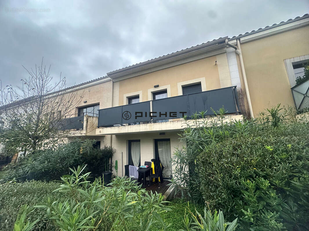 À vendre T2 rez-de-jardin à Pessac Noës Résidence récente - photo 3