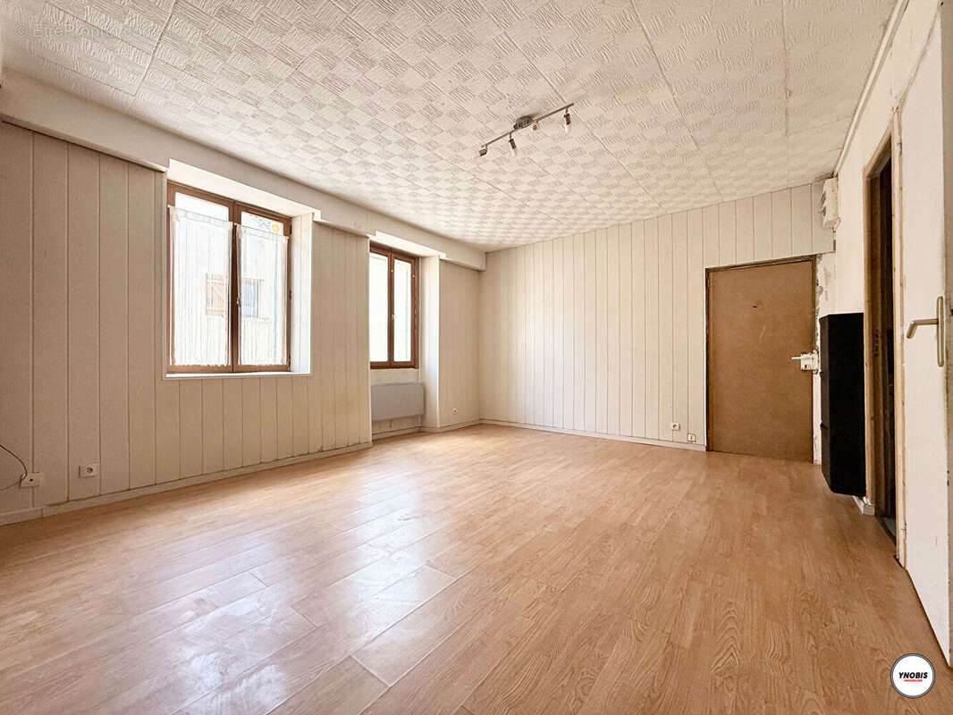 Appartement à rénover - Issou - 3 pièces - 50 m2 - photo 2