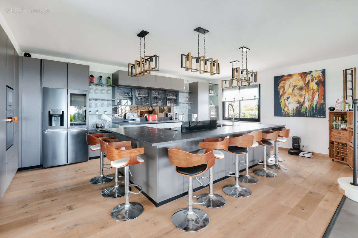 Maison à SAINT-LAURENT-DU-VAR