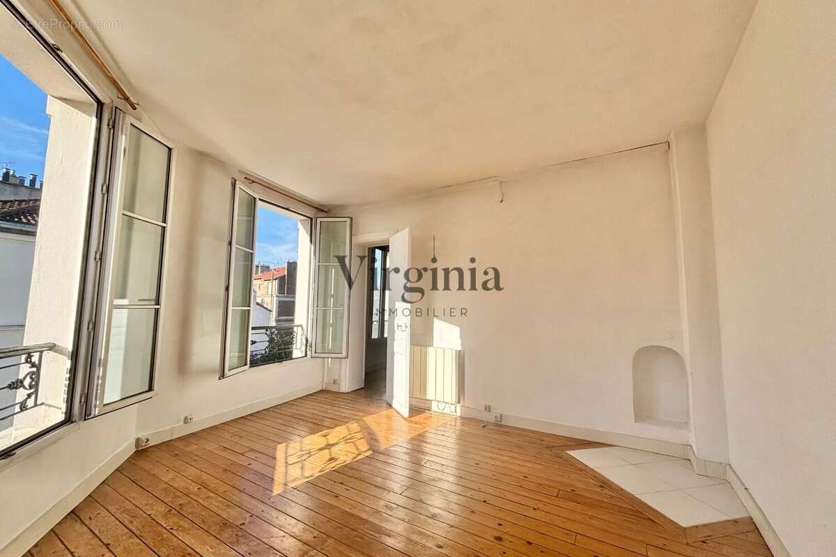 Appartement à CHARENTON-LE-PONT