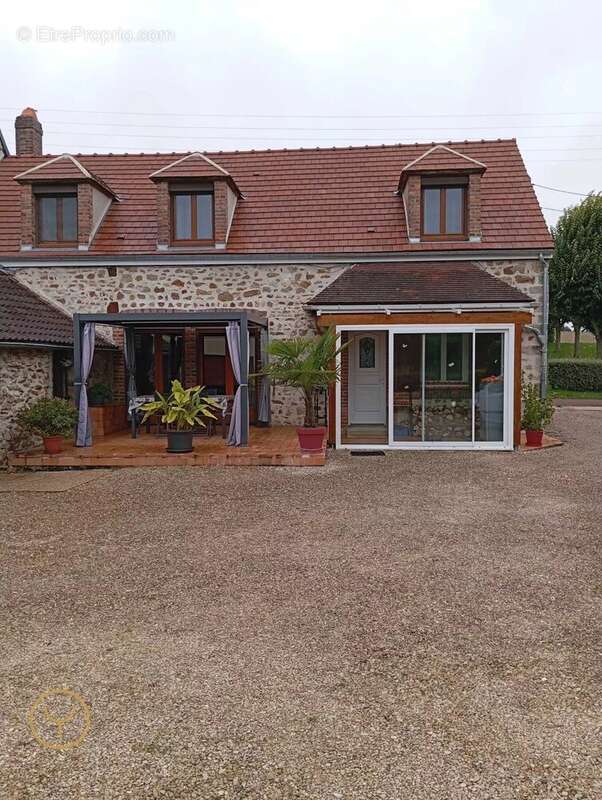 Maison à SAINT-NICOLAS-LA-CHAPELLE