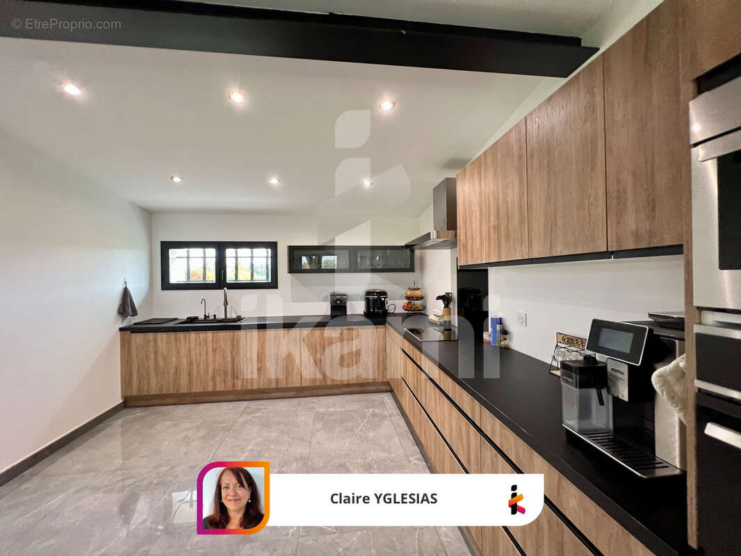 Maison à COURS-DE-PILE