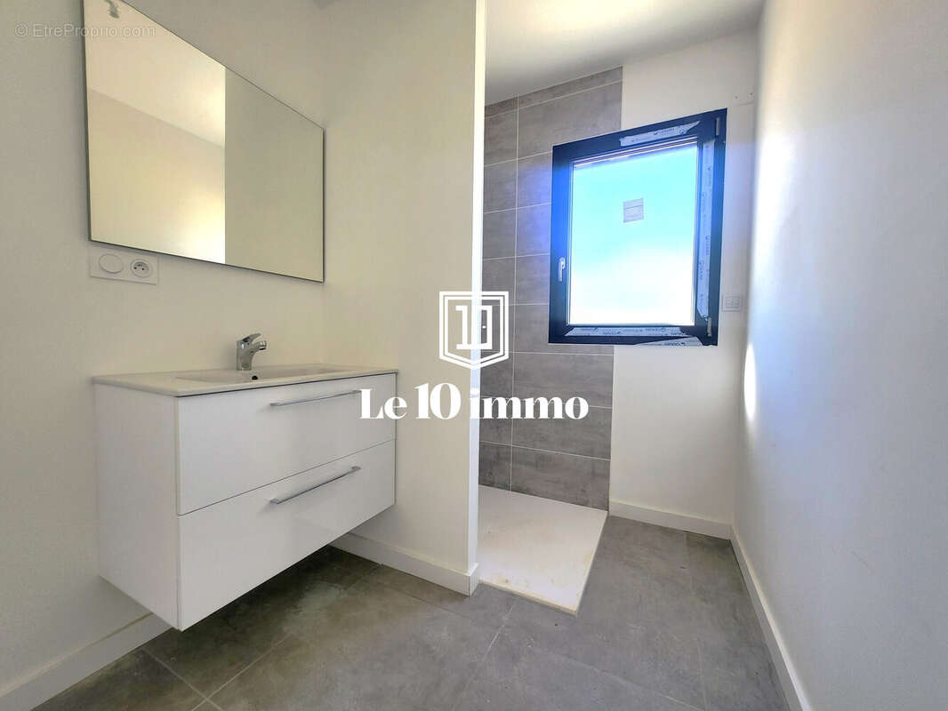Maison 112 m² à Le May-Sur-Evre  - photo 6