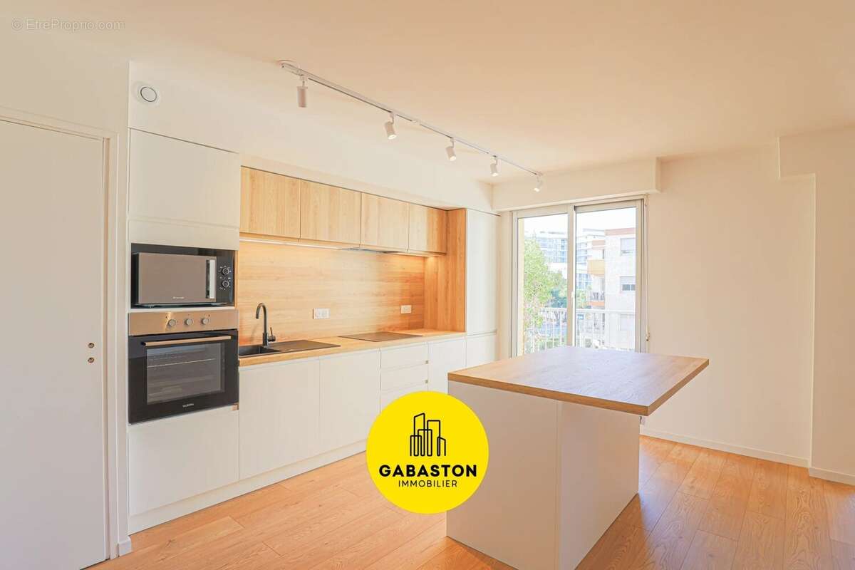 Appartement à MARSEILLE-8E