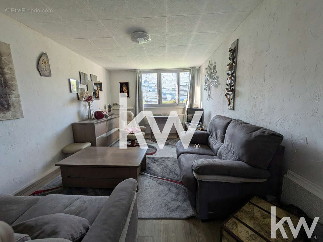 Appartement 65 m² à Saint-Etienne  - photo 2