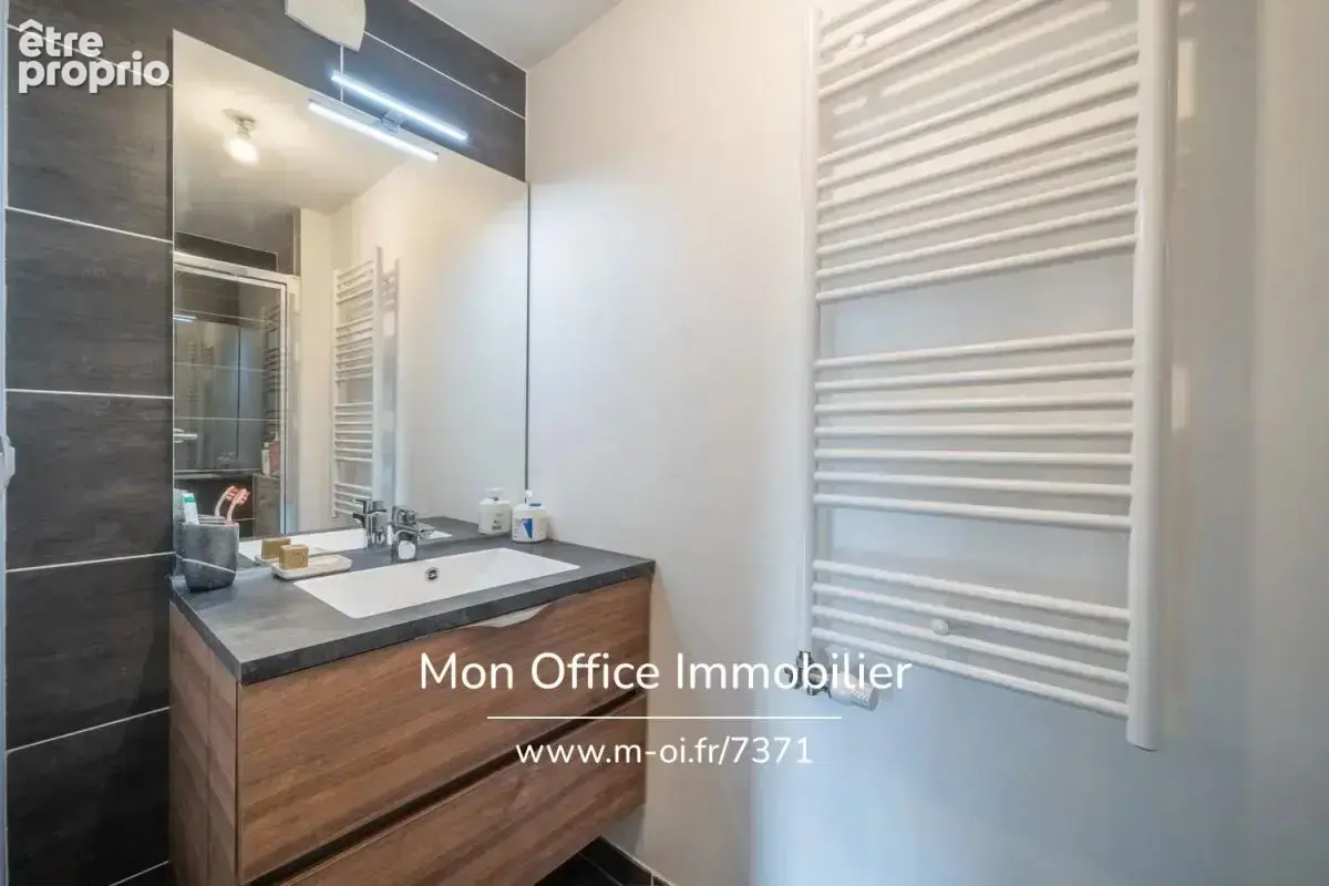 Référence : 7371-TCA - Appartement 4 pièces de 85m2 avec terrasse vue montagne et garage double rue Louis Boch (Annecy centre-vi - photo 12