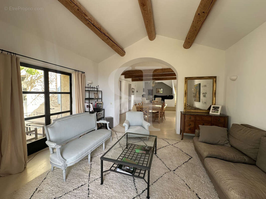 Maison à VAISON-LA-ROMAINE
