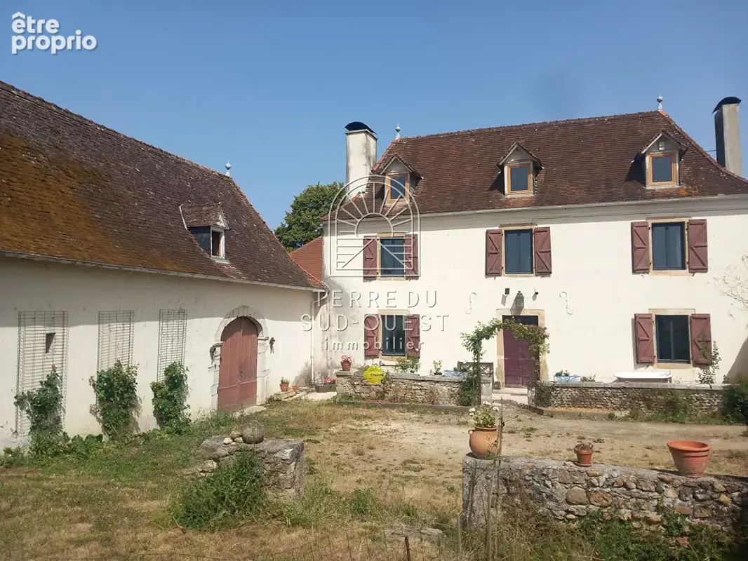 Photo Maison à Lagor au prix de 499 000€