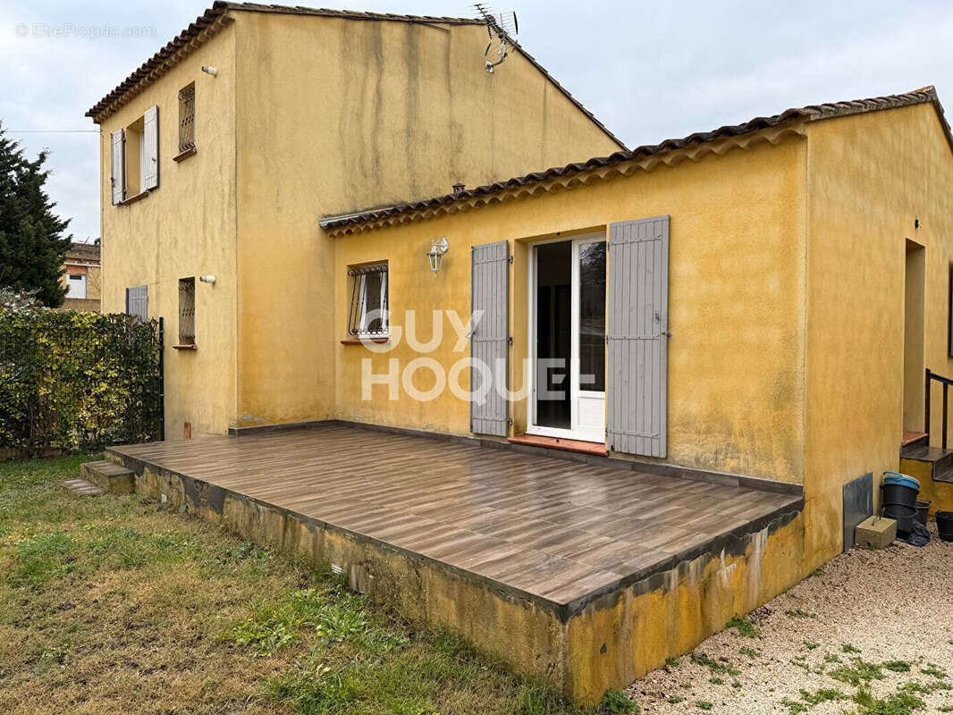 Maison à L'ISLE-SUR-LA-SORGUE