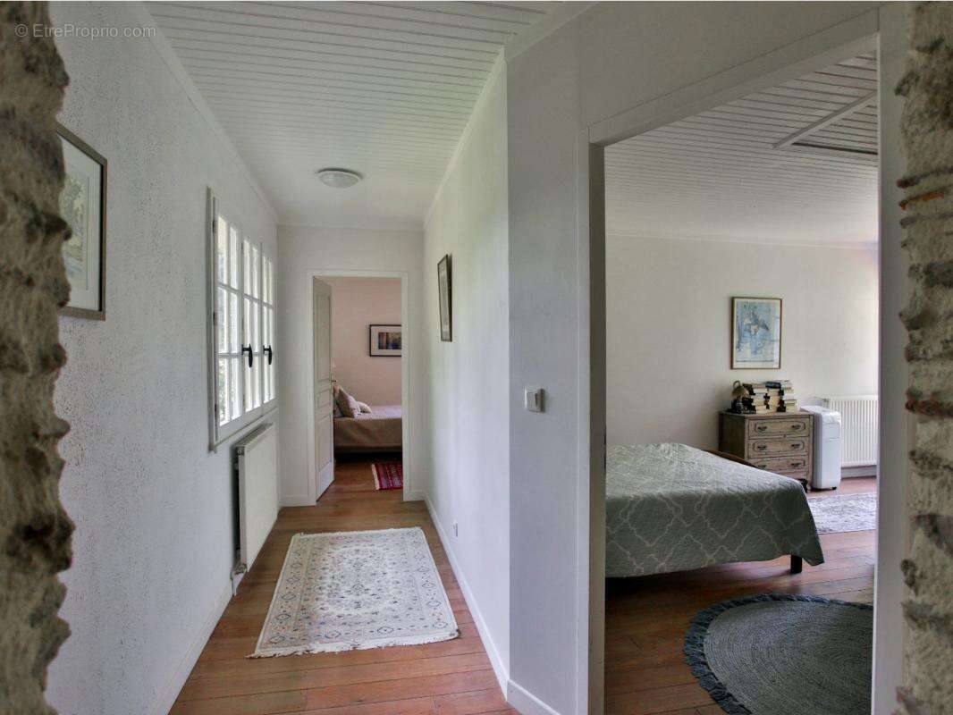 Maison à VIC-FEZENSAC