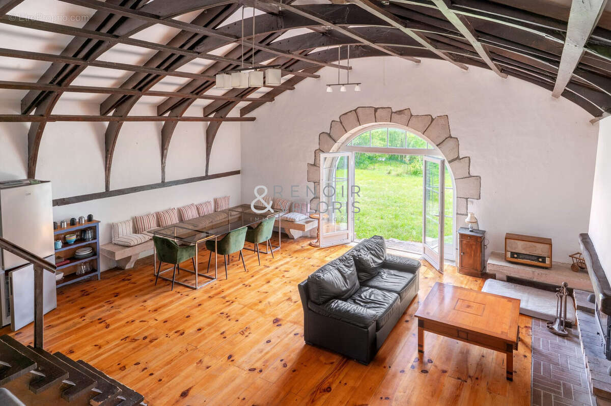 Maison à SOULOSSE-SOUS-SAINT-ELOPHE